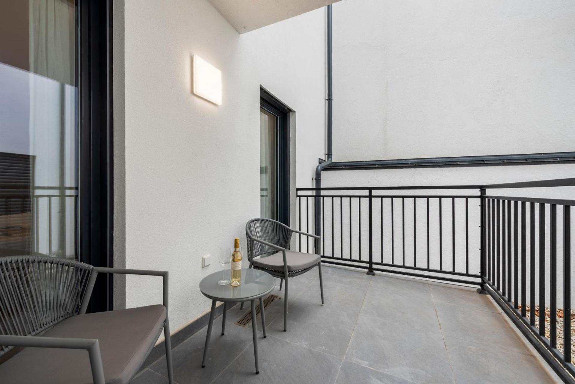 Aparthotel Vienna Hills Living Esterno foto